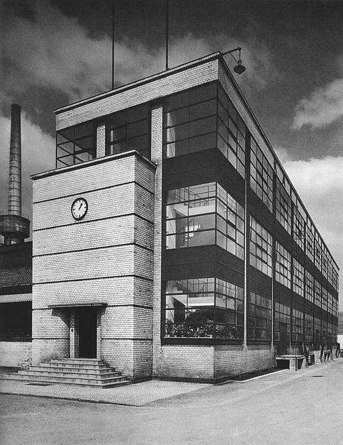 Fagus-Werk, Alfeld an der Leine, Architektur: Walter Gropius und Adolf Meyer / Foto: Hans Wagner, ab 1911.