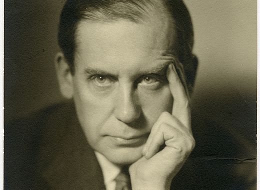 Porträt Walter Gropius, Foto: E. Bieber, ca. 1928